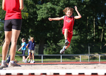 Schülerinnen und Schüler, 8-9 Jahre (Gr. II) Schülerinnen und Schüler, 8-9 Jahre (Gr. II)